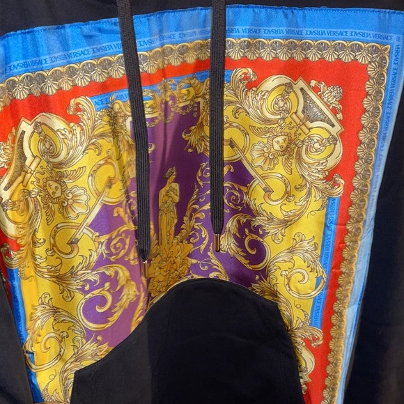 (BFS)Versace Baroque style Sweatshirt(SALE) - Picture 5 of 12
